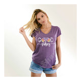 V-Neck Tee Good Vibes Sunglasses