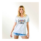 V-Neck Tee Good Vibes Sunglasses
